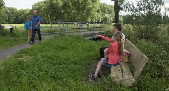 Wandelen langs de Kale.