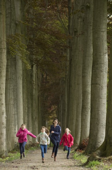 Kinderen in de natuur.