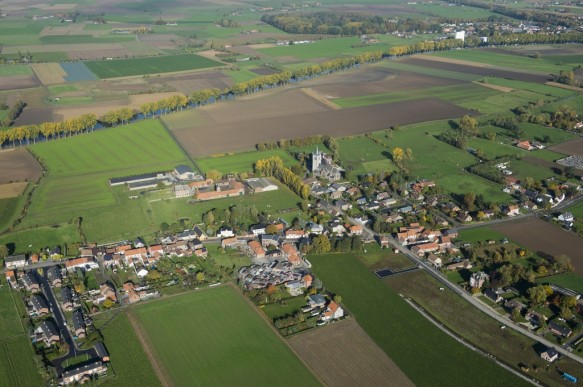 Bovenschelde met het dorp 