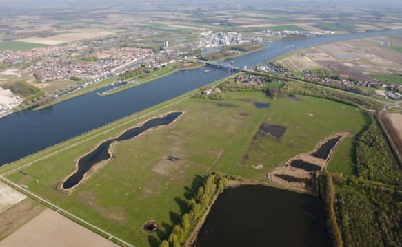 Kanaal Gent Terneuzen.