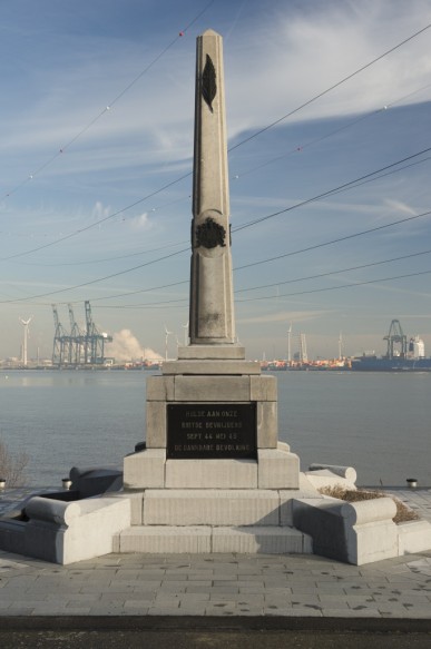 Brits monument.