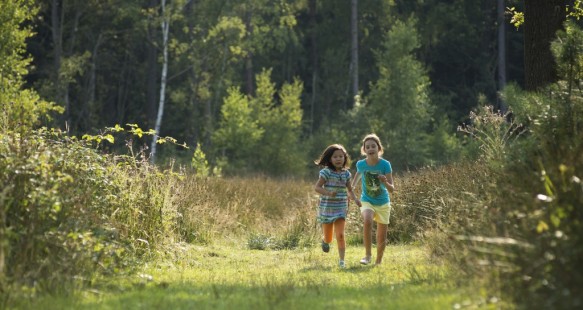 Kinderen in de natuur.