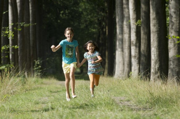 Kinderen in de natuur.